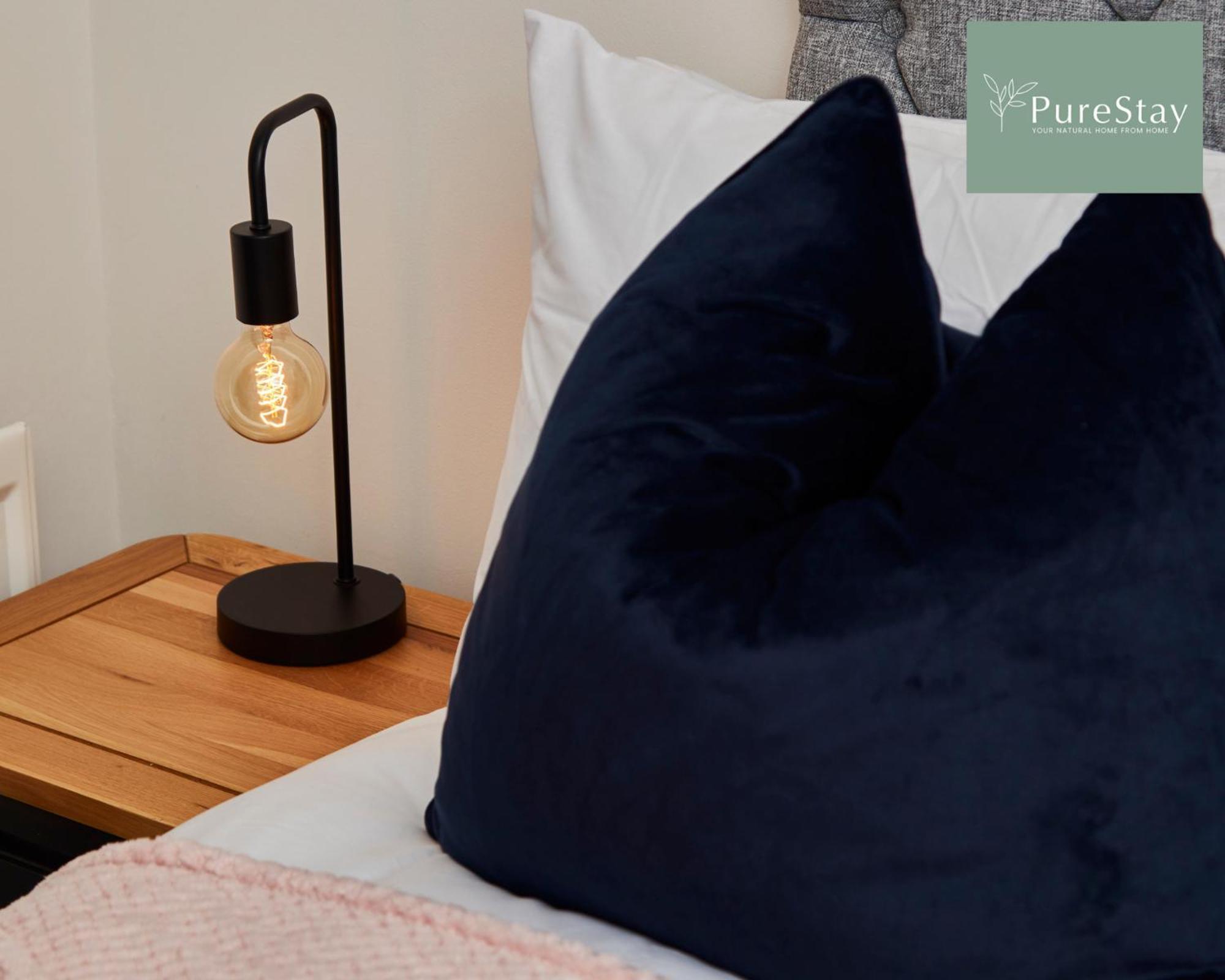 Beautiful Four Bed House By Purestay Short Lets & Serviced Accommodation Coventry With Parking Bagian luar foto