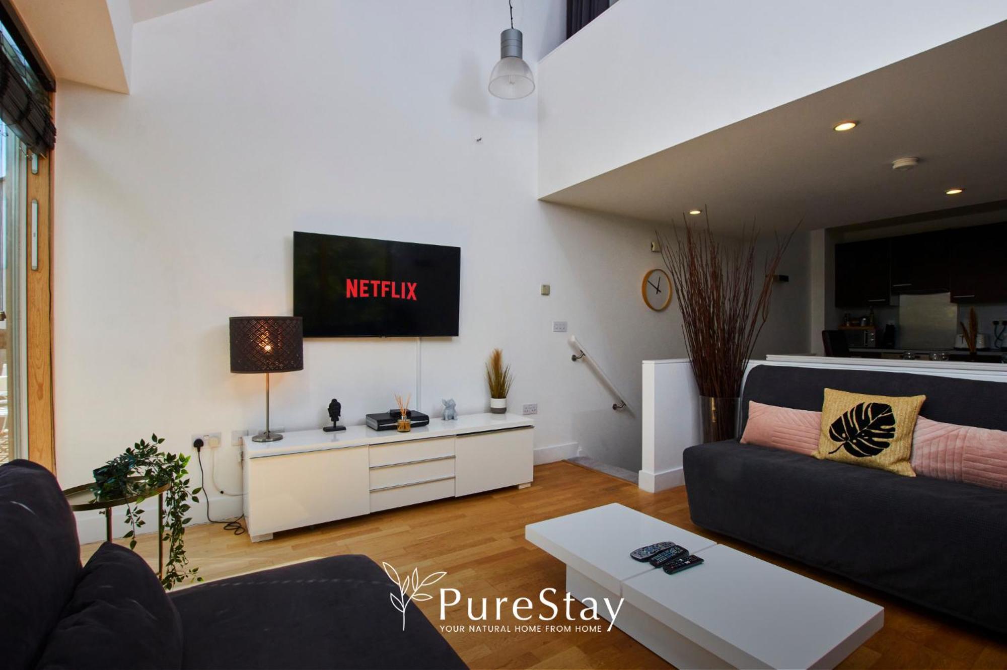 Beautiful Four Bed House By Purestay Short Lets & Serviced Accommodation Coventry With Parking Bagian luar foto